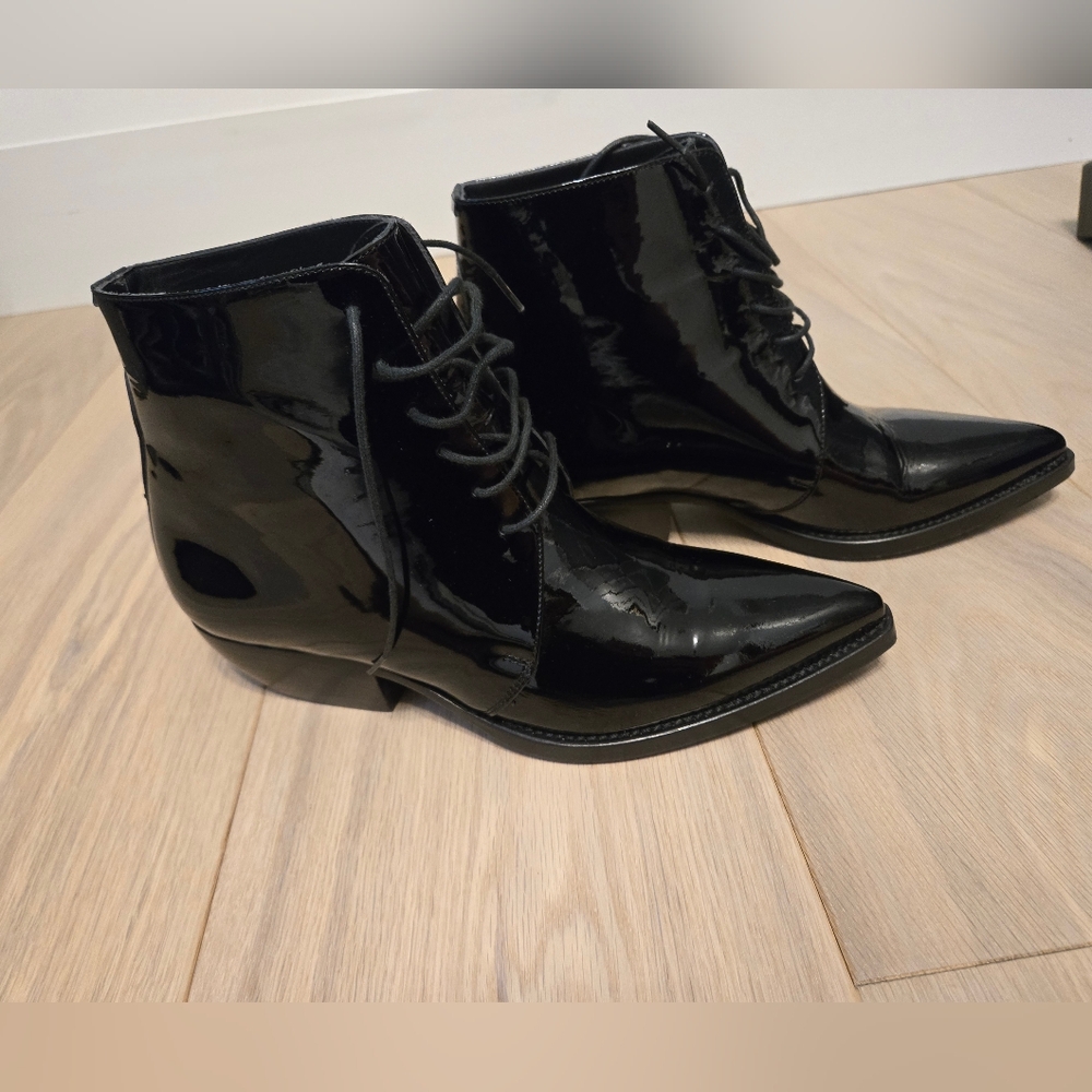 Sait Laurent Patent Lace up bootie